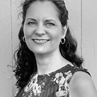 Amy Bradstreet Arata